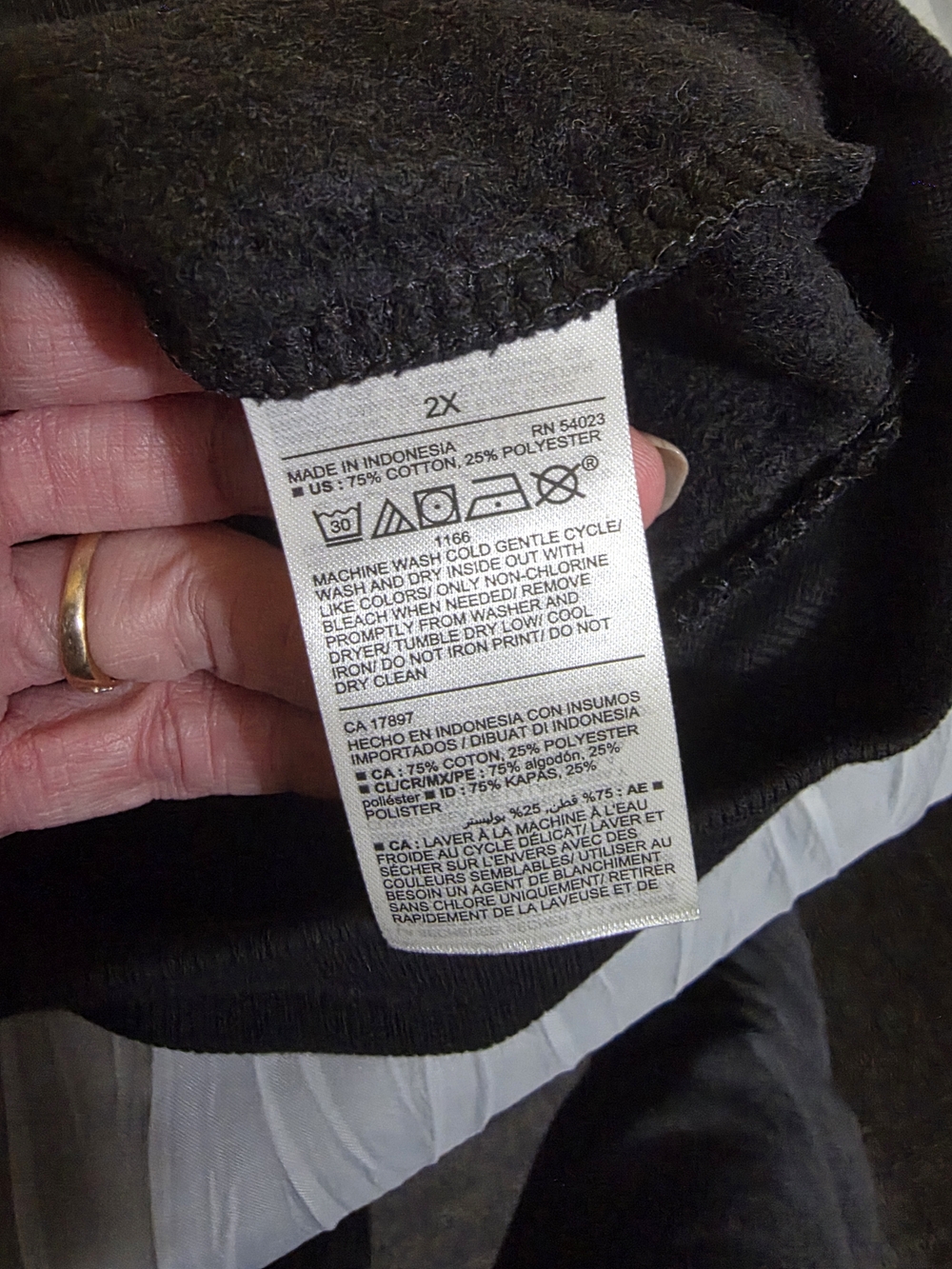 Old Navy Black Lightweight Sweatshirt with White "Free Spirit" Graphic - Picture 6 of 6